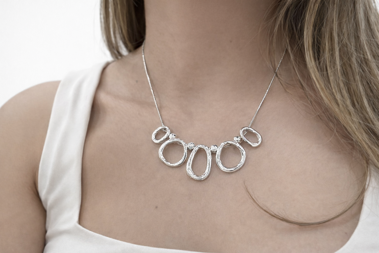 Collar Nudo de luz