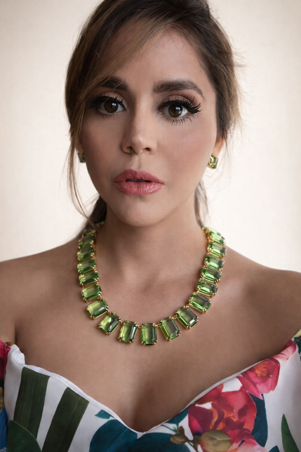 Collar de cristales octagonales