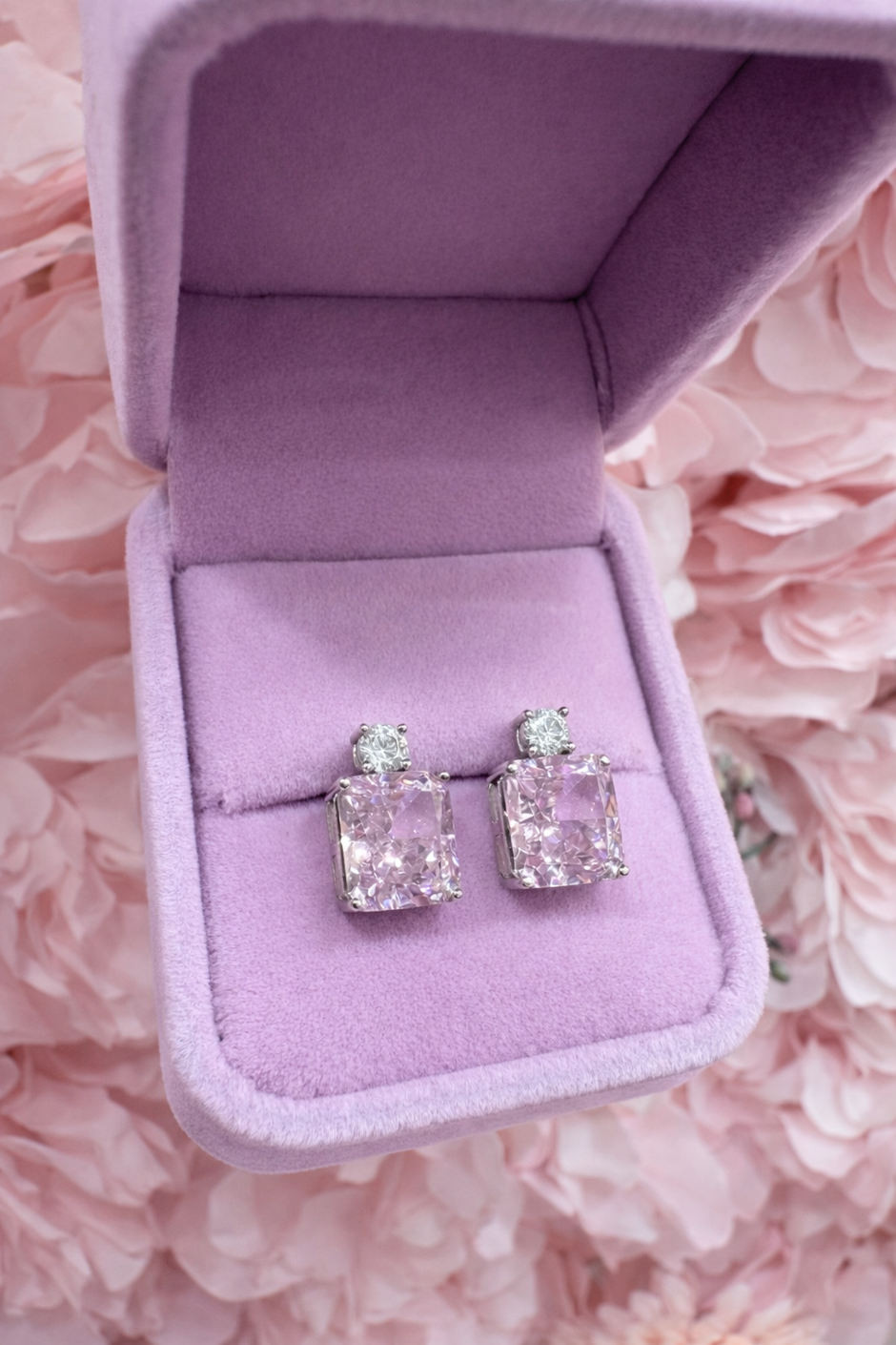 Aretes universe