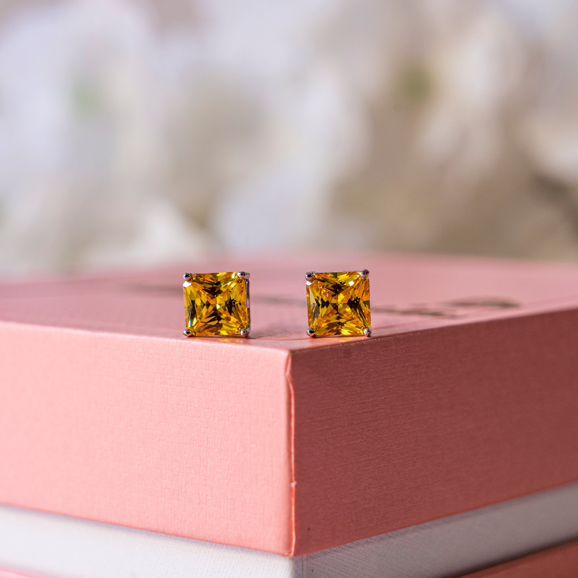 Mini studs