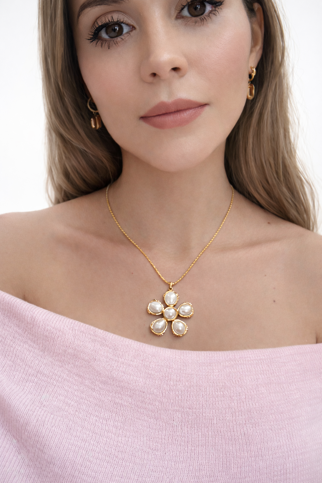 Collar Camelia