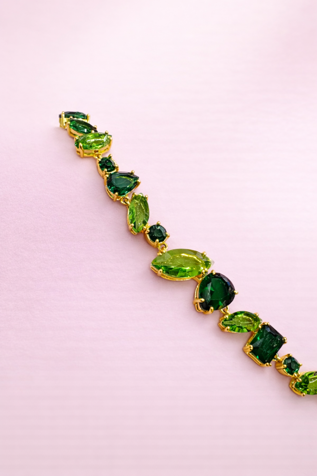Pulsera asimétrica verde