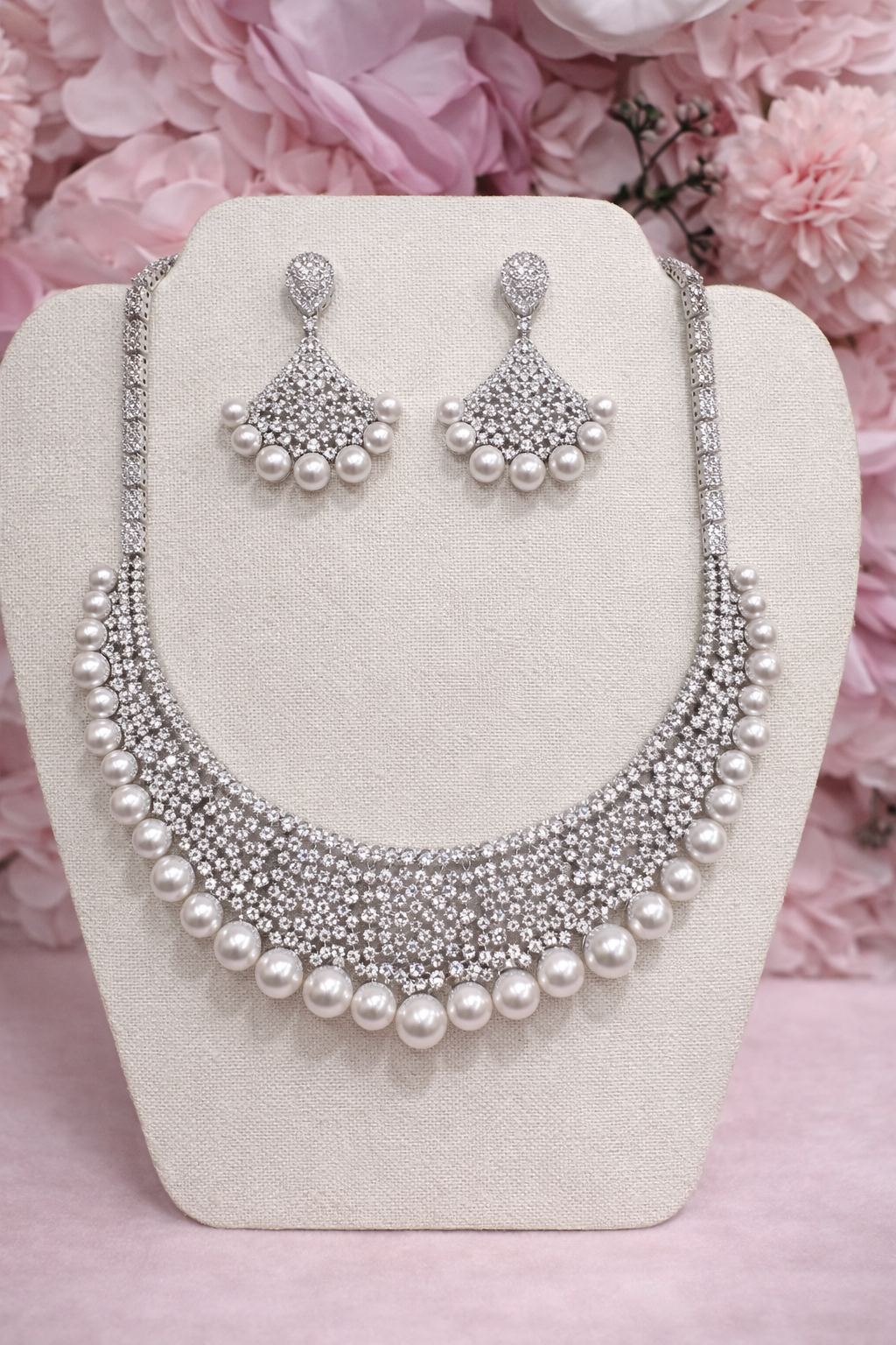 Set de aretes y collar de gala