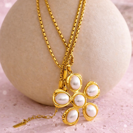 Collar Camelia