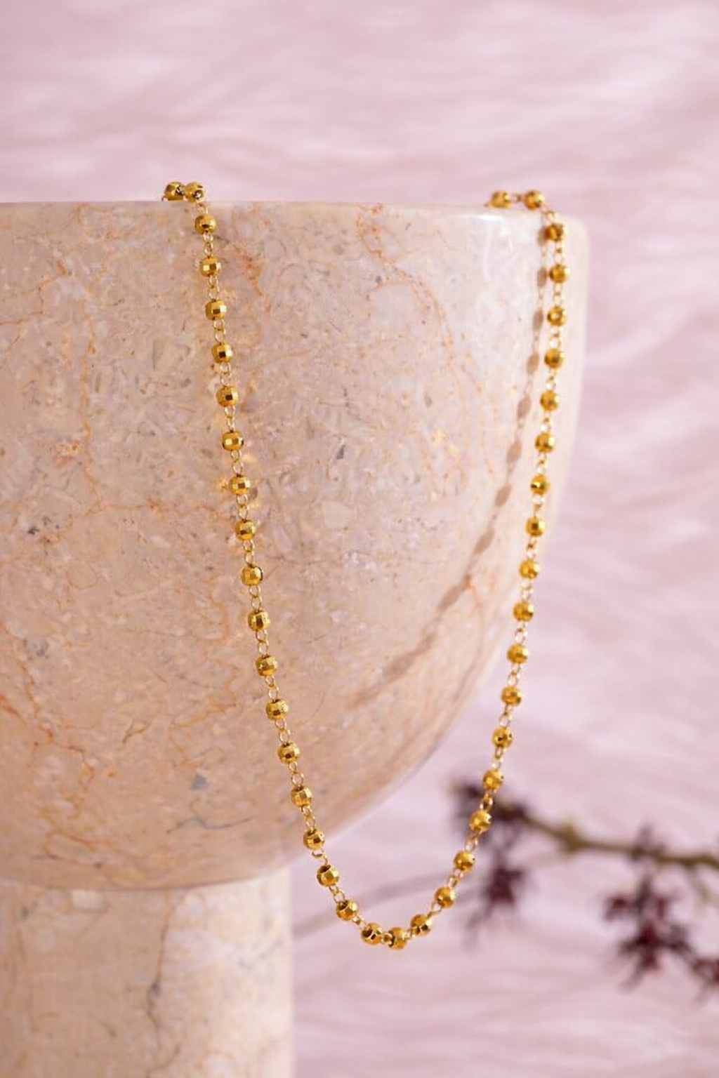 Collar mini esferas doradas