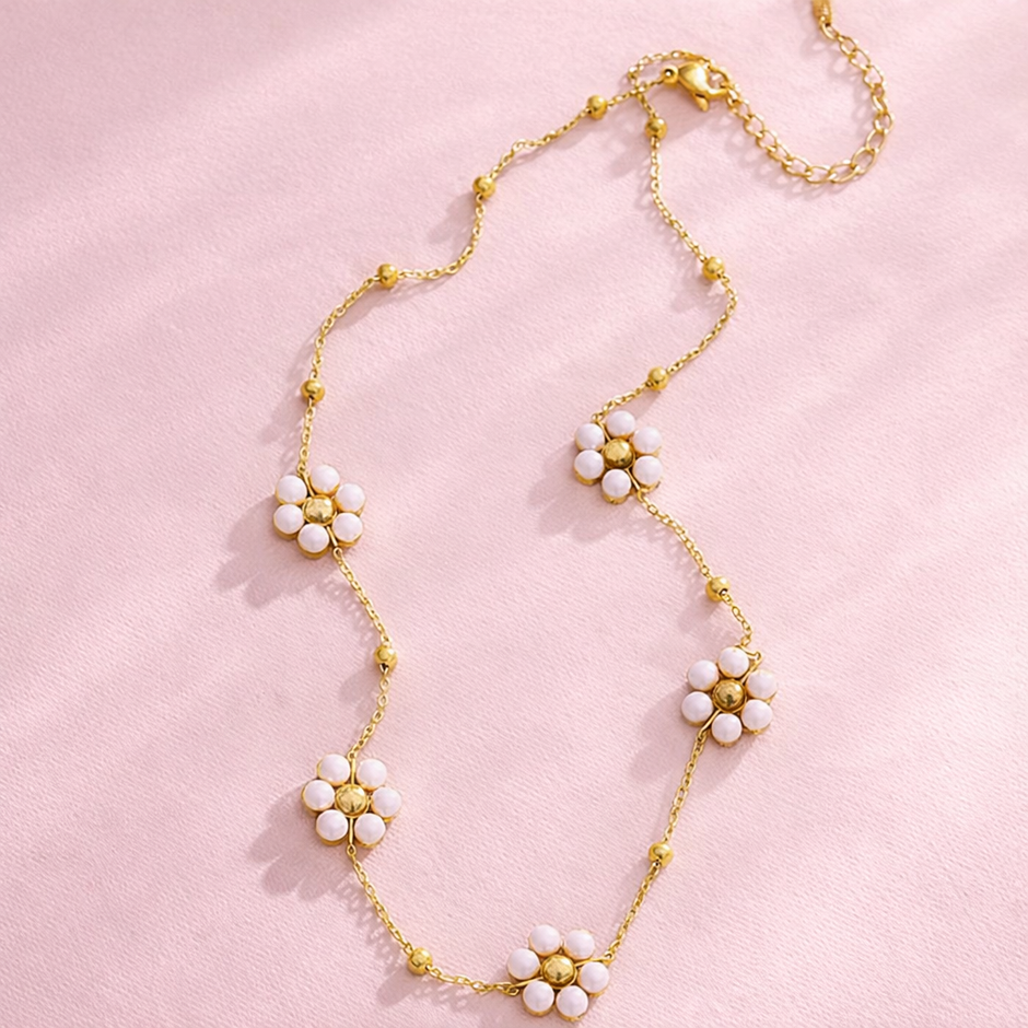 Collar daisy Pearl