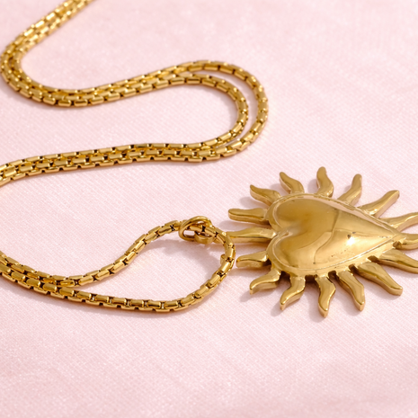 Collar corazón solar