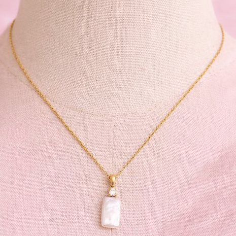 Collar perla rectangular