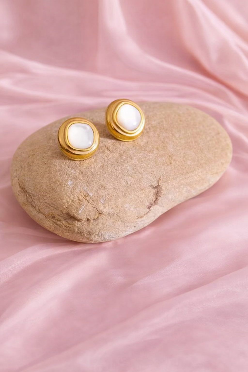Aretes concha square