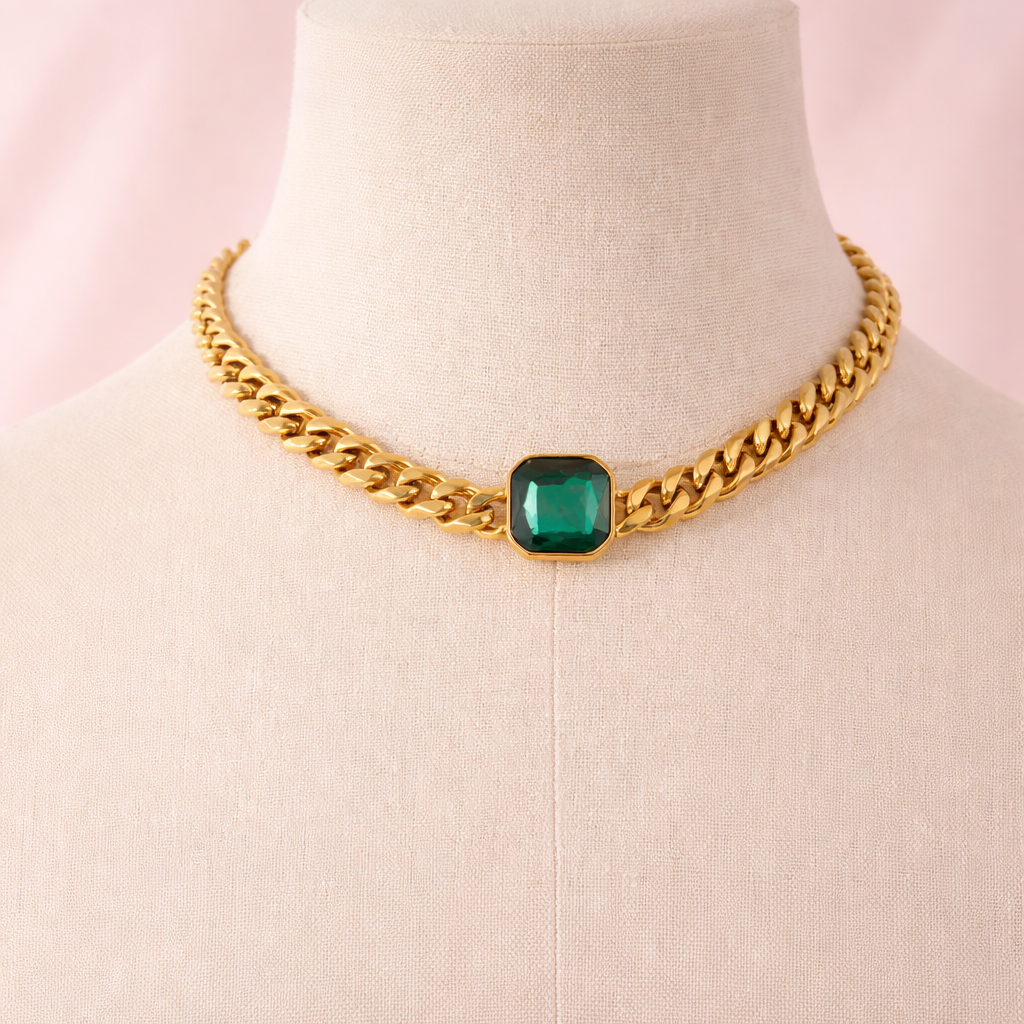 Collar Esmeralda Royale