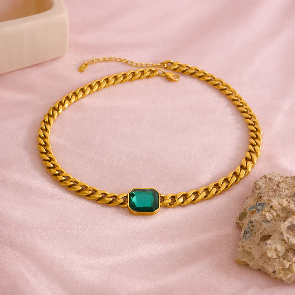 Collar Esmeralda Royale