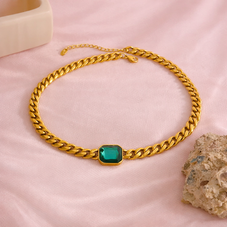 Collar Esmeralda Royale