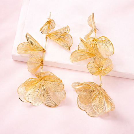 Aretes largos florales