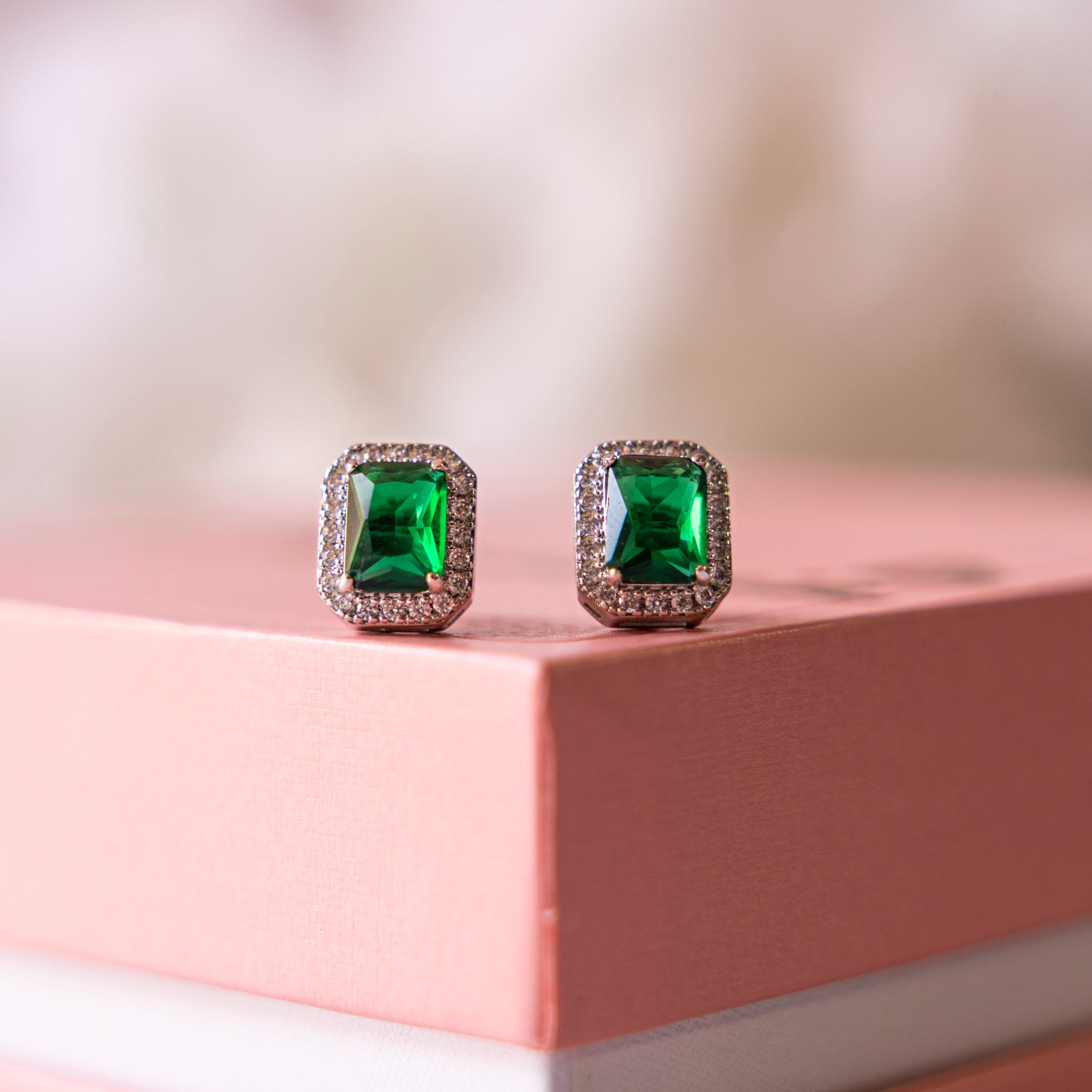 Aretes baño de oro con Zirconia