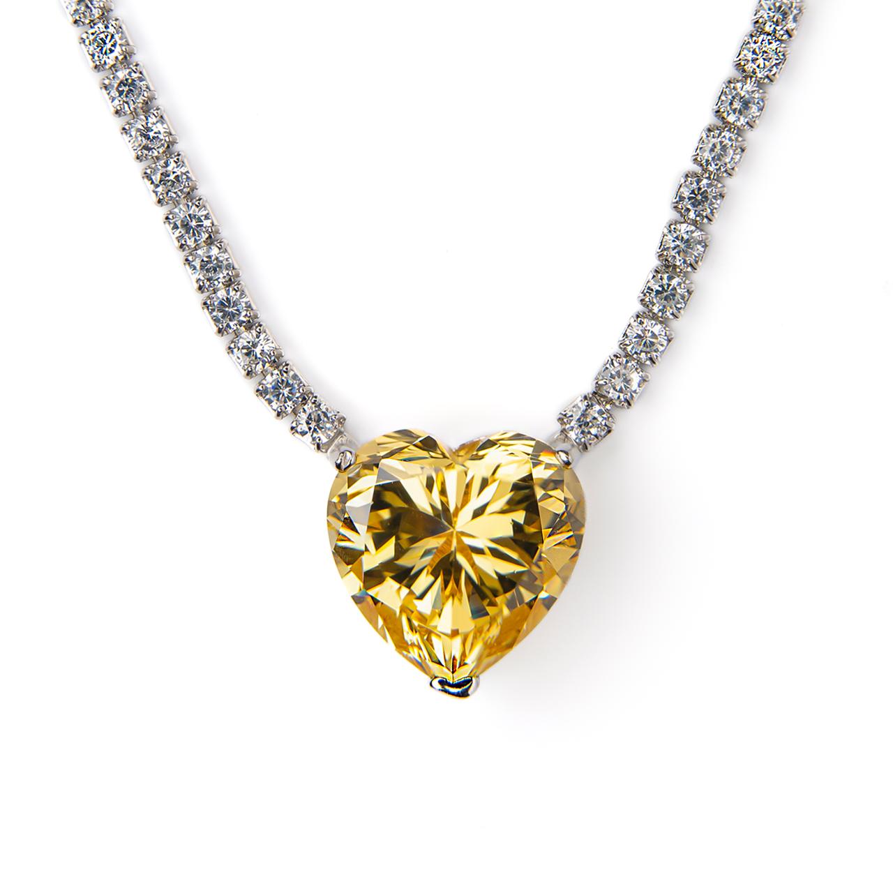 Collar Tennis con corte corazón