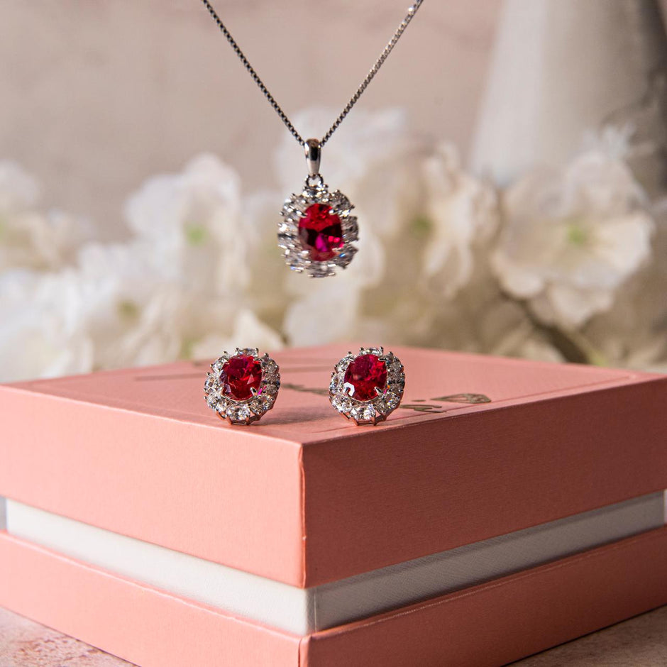 Juego de aretes y dije con piedras semipreciosas