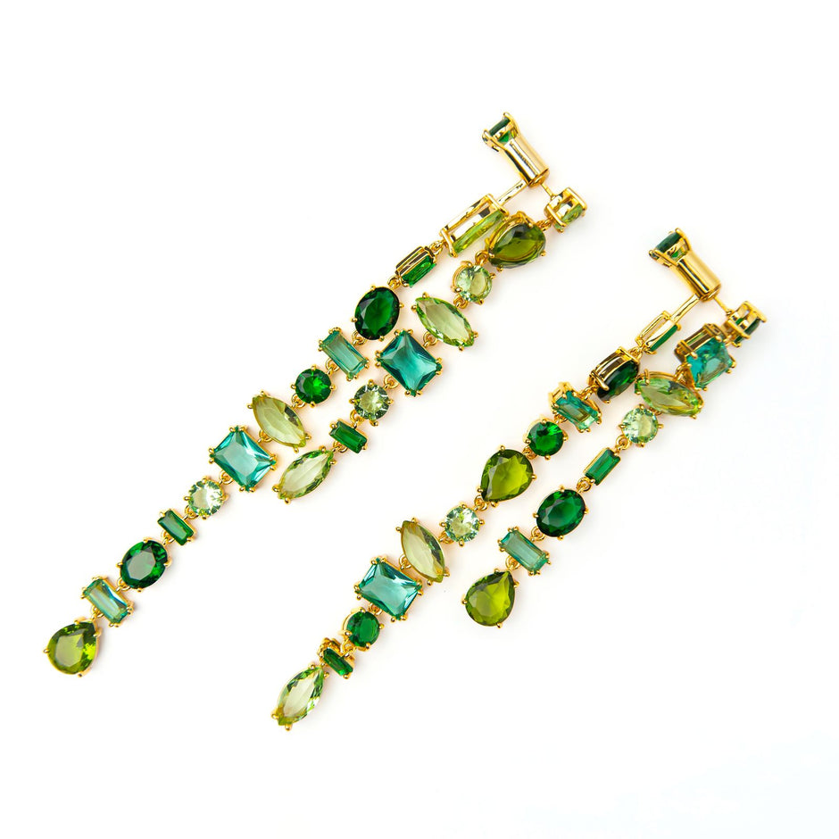 Aretes con cristales asimétricos verdes