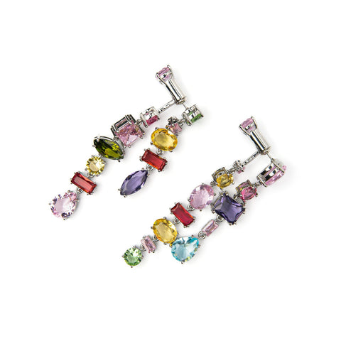 Aretes con cristales multicolor.