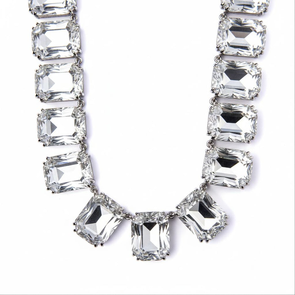 Collar de cristales octagonales