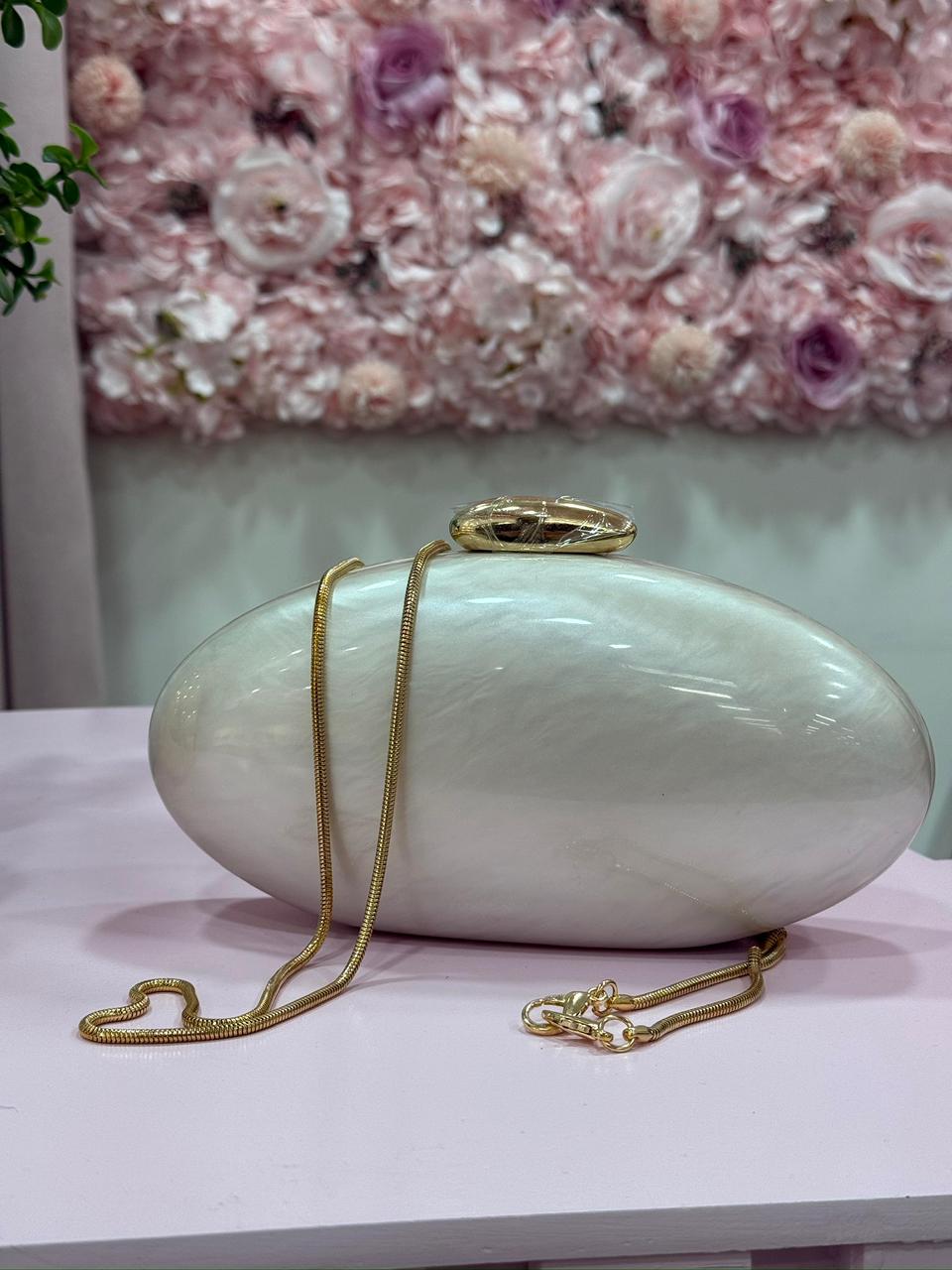 Bolso de mano tipo Bala