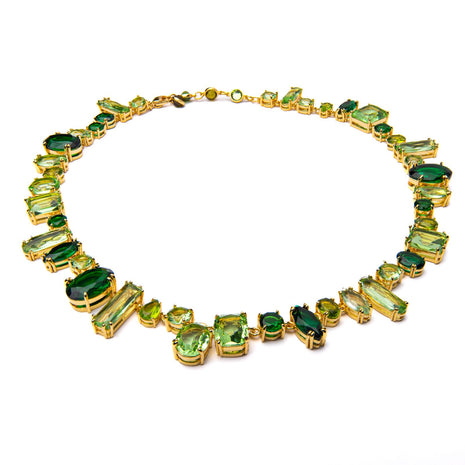 Collar con cristales asimétricos verdes